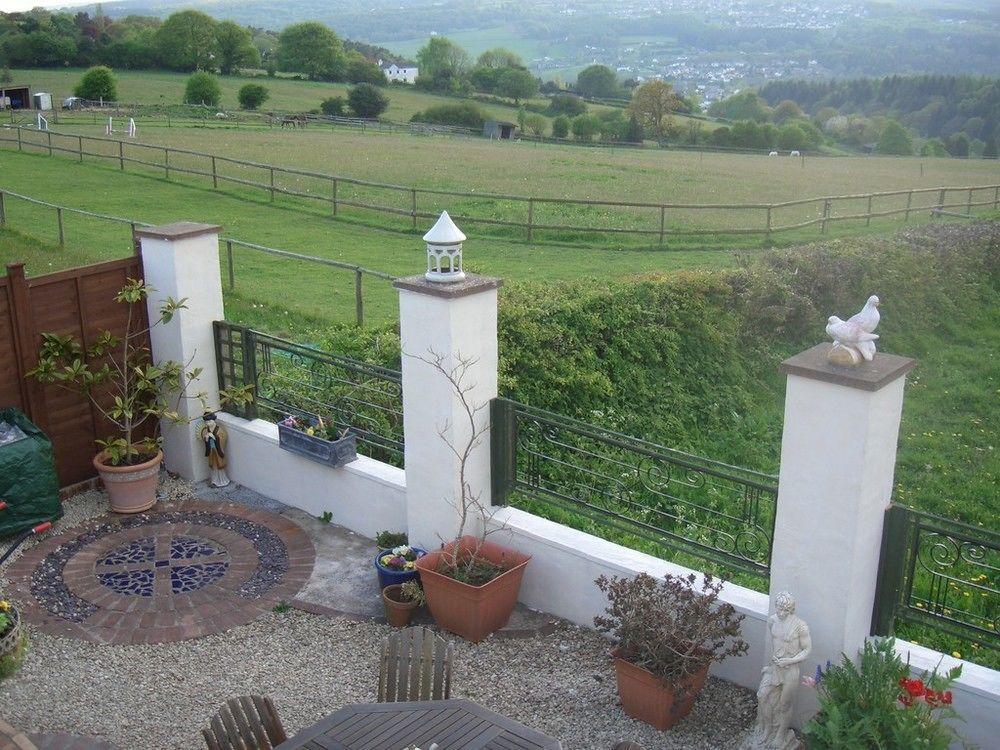 Dean Valley Panorama Bed & Breakfast Lydney Exterior photo