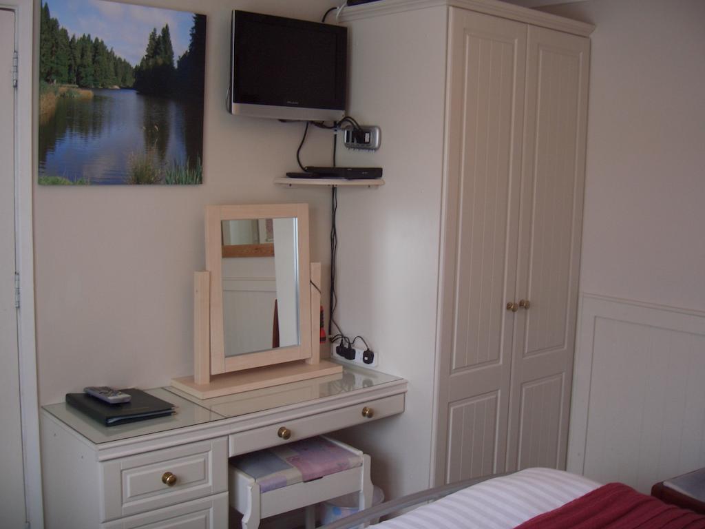 Dean Valley Panorama Bed & Breakfast Lydney Exterior photo
