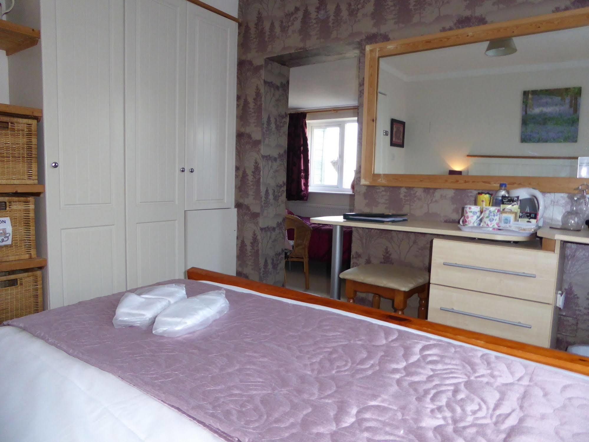 Dean Valley Panorama Bed & Breakfast Lydney Exterior photo