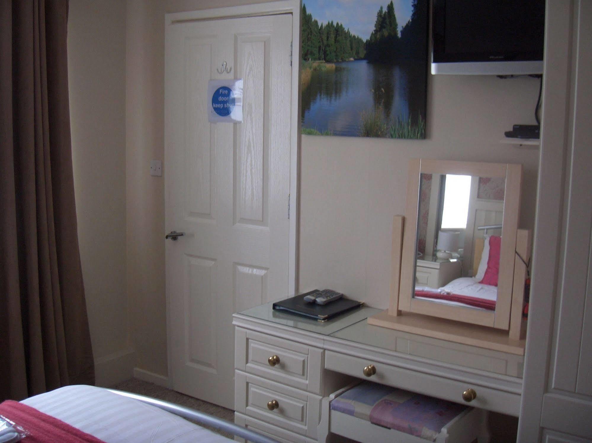 Dean Valley Panorama Bed & Breakfast Lydney Exterior photo